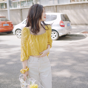 2023夏季鹅黄短袖淡黄色，方领日系泡泡纱甜美系带，宽松雪纺小衫上衣