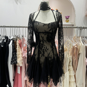 芭蕾风蕾丝设计感黑色收腰吊带连衣裙搭配披肩开衫两件套夏季