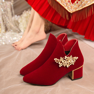 冬季婚鞋女2023年红色，高跟鞋粗跟秀禾婚纱两穿结婚新娘短靴子