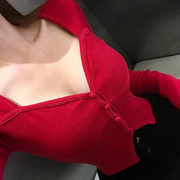 韩国东大门时尚舒适潮流女装，正红色桃心领，显胸亲肤长袖t恤