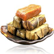 竹叶黄粑四川宜宾特产竹叶，糕小黄粑，传统手工小吃糯米早餐糕点粽子