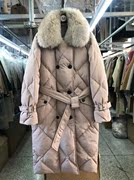 大毛领羽绒服女中长款23年冬季韩国茧型系带，时髦保暖外套