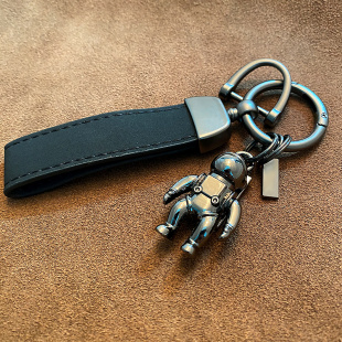 太空漫步宇航员钥匙扣精致男女生日礼物翻毛皮汽车钥匙链挂件定制