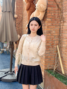 内搭打底衫女韩版修身型米白色，洋气羊毛针织衫低圆领，长袖套头上衣
