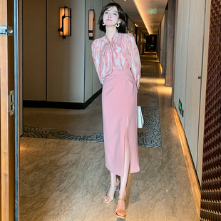 MIUCO高腰压褶性感高开叉中长款粉色半身裙装