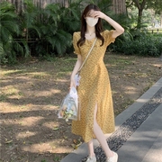 黄色方领法式连衣裙女森系碎花裙夏季雪纺开叉短袖长裙