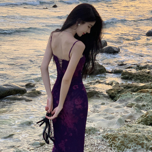 紫色碎花御姐气质包臀显瘦度假风海边沙滩，裙抹胸吊带连衣裙女夏季