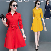 连衣裙2024夏中长款女装中国红风衣，系腰带有口袋的衬衫裙