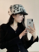 韩国秋冬时髦仿皮草拼接贝雷帽，女个性小众，皮檐鸭舌帽复古英伦盆帽