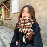 格子围巾女冬季韩版2022学生，学院风加厚保暖复古百搭针织围脖