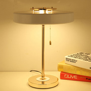 北欧装饰台灯创意个性后现代金属，设计师酒店书房客厅卧室床头灯具