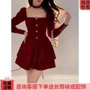 红色丝绒连衣裙女秋冬高级感收腰长袖法式蓬蓬裙，生日短裙
