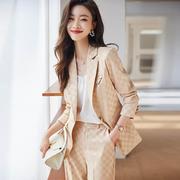 时尚浅色格子西装套装女春感FL21-2季韩时尚外套版气身质修西