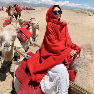新疆沙漠旅游穿搭拍照红色，斗篷披肩外套女民族，风带帽保暖围巾外搭