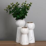 插孔雀毛羽毛的花瓶茶几个性干花装饰摆件精致工艺品客厅现代