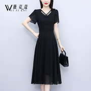 黑色连衣裙2024夏气质(夏气质)名媛高端女神，范高级(范高级)感显瘦雪纺中长裙子
