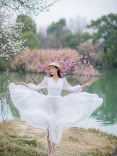 理想三旬女装复古度假风飘逸超8米超大裙摆雪纺白色仙女裙长裙