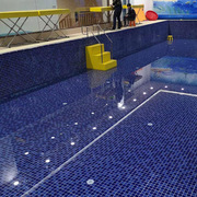 地中海陶瓷游泳池马赛克玻璃，水池鱼池瓷砖，户外室内浴池蓝白色