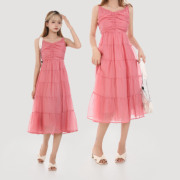 夏季清凉粉色少女感吊带连衣裙，显瘦淑女气质中长裙，时尚休闲洋气