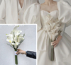 韩式新娘手捧花韩系婚纱照，拍摄马蹄莲手，捧花结婚婚礼白色手拿花