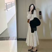 欧洲站秋装女垂坠感连衣裙2023气质高级感显瘦白色蕾丝长裙子