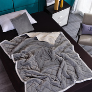 多功能抱枕被子两用珊瑚绒毯子，纯色靠垫被，枕办公室沙发午休空调被