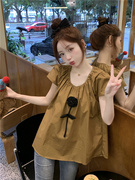 立体花朵上衣女夏季2023法式甜美减龄韩系宽松卡其色短袖衬衫