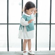 小女孩两件套装0-1岁女宝宝春秋，针织衫背心婴儿娃娃领衬衫连衣裙