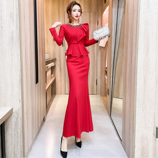 红色晚礼服女时尚优雅气质，钉珠圆领长袖修身长裙，鱼尾裙连衣裙