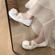 白色内增高芭蕾鞋配裙子浅口平底单鞋女2024夏季法式玛丽珍鞋