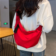 小众设计包包女大容量2023夏季帆布单肩斜挎包，通勤饺子包