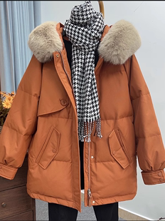 今年流行的羽绒服女2023反季冬装大毛领，小个子中长款加厚外套