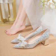 新娘鞋婚鞋女2023不累脚主婚纱，鞋粗跟伴娘鞋，平时可穿尖头单鞋