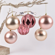 圣诞装饰用品电镀彩绘，塑胶球吊饰挂件圣诞树橱窗，场景布置吊球挂件