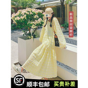 黄色长袖连衣裙小众设计2024春秋法式甜美宽松肌理感茶歇裙