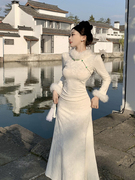 新中式国风毛领改良旗袍白色连衣裙女装2024秋冬季包臀长裙子