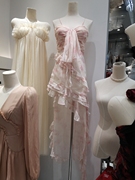 法式雪纺吊带连衣裙女性感荷叶，边不规则仙女裙，显瘦度假风碎花长裙
