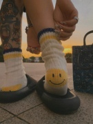 粗线笑脸日系潮袜创意设计小众撞色针织中长筒堆堆女袜可爱纯棉袜