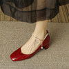 红色漆皮单鞋粗跟鞋金属，链条方头中跟珍珠女单鞋，大码44454647