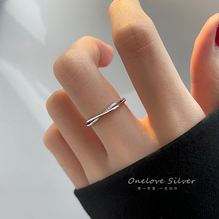 s925纯银戒指女小众设计莫比乌斯情侣指环，轻奢高级感素圈食指戒指