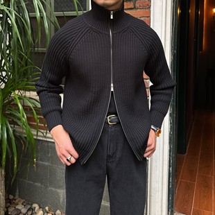 鹿三先生韩版休闲粗针坑条立领开衫，复古修身通勤保暖型男毛衣外套