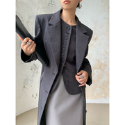 wangxo灰色高级感两件套装，女装秋季无袖背心马甲，长款西装大衣外套