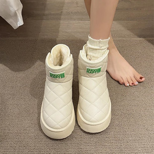 厚底雪地靴女皮毛一体，短款2023冬季靴子，加绒加厚白色面包棉鞋