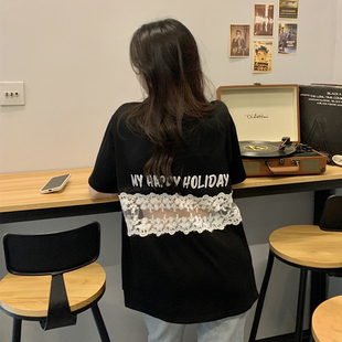 2023夏季韩版设计感蕾丝拼接短袖T恤女网红镂空露背宽松上衣ins潮