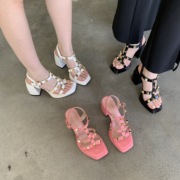 高跟鞋女2024春夏季防水台粗跟性感铆钉厚底，漆皮露趾时装凉鞋