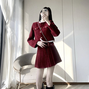 2024早春夹棉喜庆红色设计感小香风短外套裙子两件套女装配小挎包
