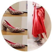 中式新娘结婚禾婚纱两穿平时可穿百搭低粗跟孕妇红色绣花鞋子