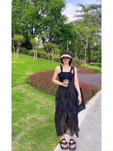 黑色连衣裙女夏法式复古小众设计高腰网纱蓬蓬，吊带长款小黑裙