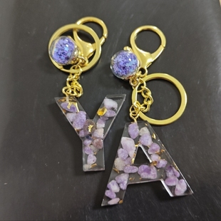 紫色字母钥匙扣 紫色碎石树脂挂件 ins小众风女生礼物