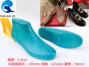 远杰鞋楦厂2022秋冬女士跟高2.5cm大圆头马丁靴鞋楦头鞋模具yj398